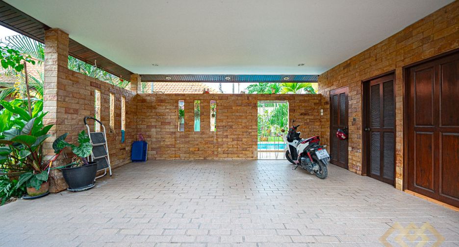 For sale 3 bedrooms house in Sattahip, Chonburi