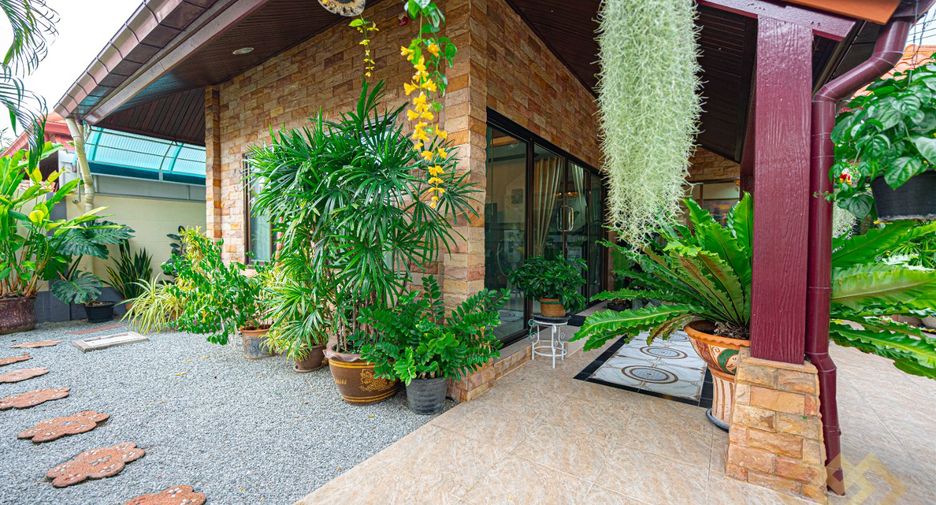 For sale 3 bedrooms house in Sattahip, Chonburi