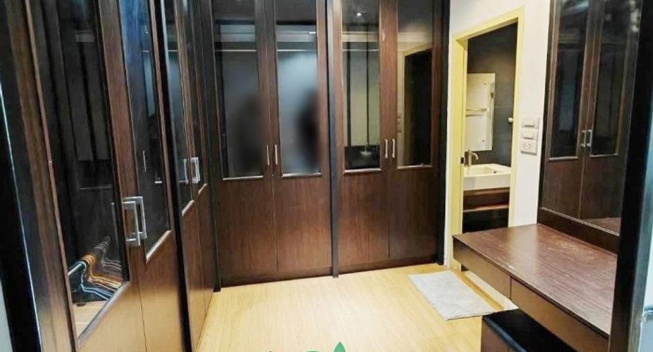 For sale 3 bedrooms townhouse in Don Mueang, Bangkok