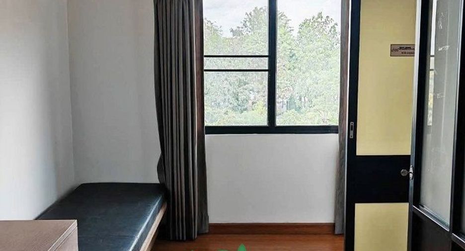 For sale 3 bedrooms townhouse in Don Mueang, Bangkok