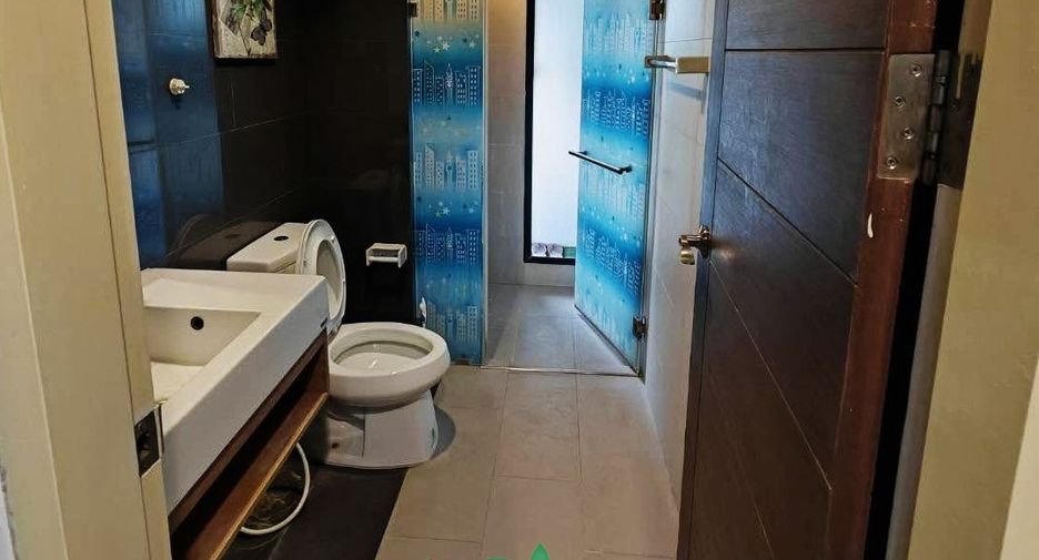 For sale 3 bedrooms townhouse in Don Mueang, Bangkok