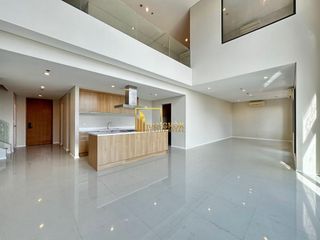 For rent and for sale 4 bedrooms condo in Watthana, Bangkok