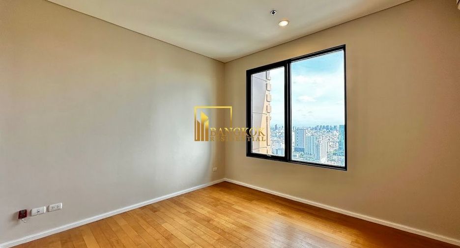 For rent and for sale 4 bedrooms condo in Watthana, Bangkok