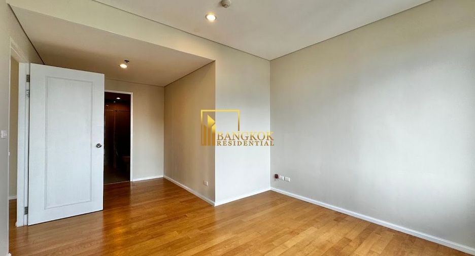 For rent and for sale 4 bedrooms condo in Watthana, Bangkok