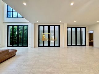 Wohnung zum Kauf mit 5 Zimmer in Yan Nawa, Bangkok