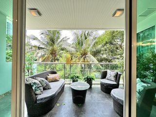 Condo en alquiler y en venta de 4 habitaciones en Khlong Toei, Bangkok