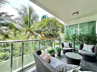 Condo en alquiler y en venta de 4 habitaciones en Khlong Toei, Bangkok