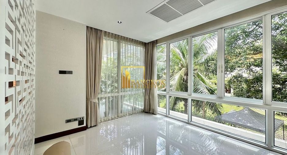 Condo en alquiler y en venta de 4 habitaciones en Khlong Toei, Bangkok