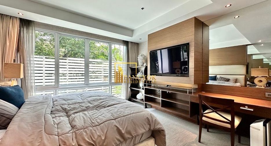 Condo en alquiler y en venta de 4 habitaciones en Khlong Toei, Bangkok