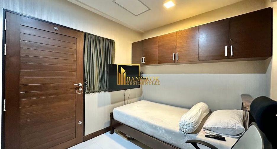 Condo en alquiler y en venta de 4 habitaciones en Khlong Toei, Bangkok