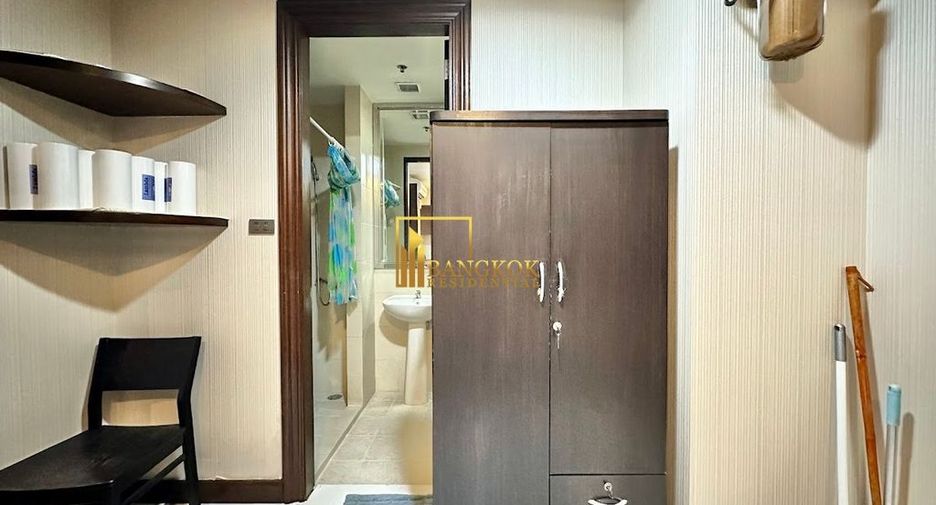 Condo en alquiler y en venta de 4 habitaciones en Khlong Toei, Bangkok