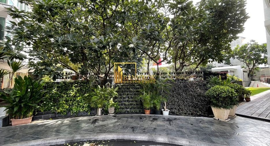 Condo en alquiler y en venta de 4 habitaciones en Khlong Toei, Bangkok