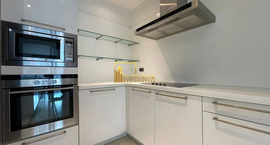 Condo en alquiler y en venta de 4 habitaciones en Khlong Toei, Bangkok