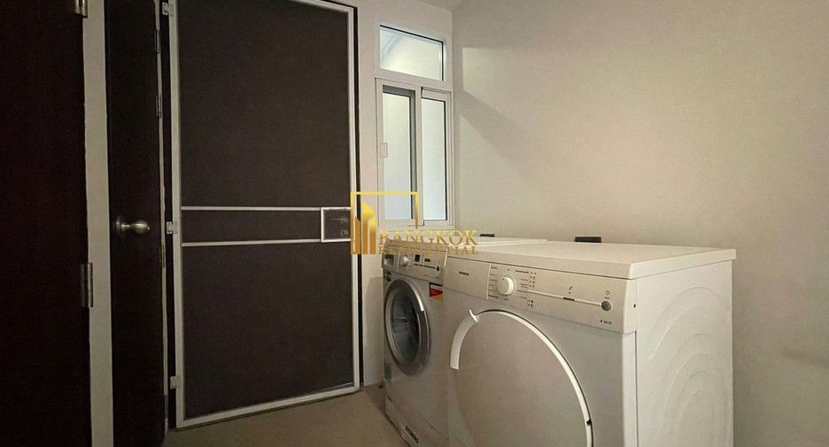 Condo en alquiler y en venta de 4 habitaciones en Khlong Toei, Bangkok