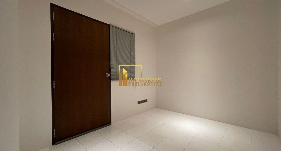 Condo en alquiler y en venta de 4 habitaciones en Khlong Toei, Bangkok