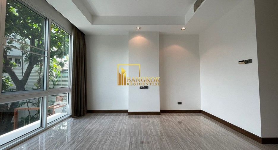 Condo en alquiler y en venta de 4 habitaciones en Khlong Toei, Bangkok