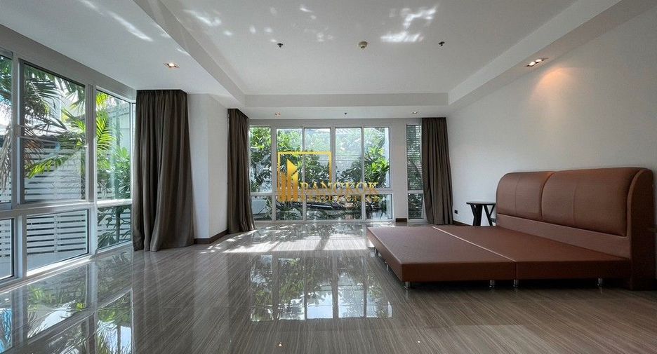 Condo en alquiler y en venta de 4 habitaciones en Khlong Toei, Bangkok