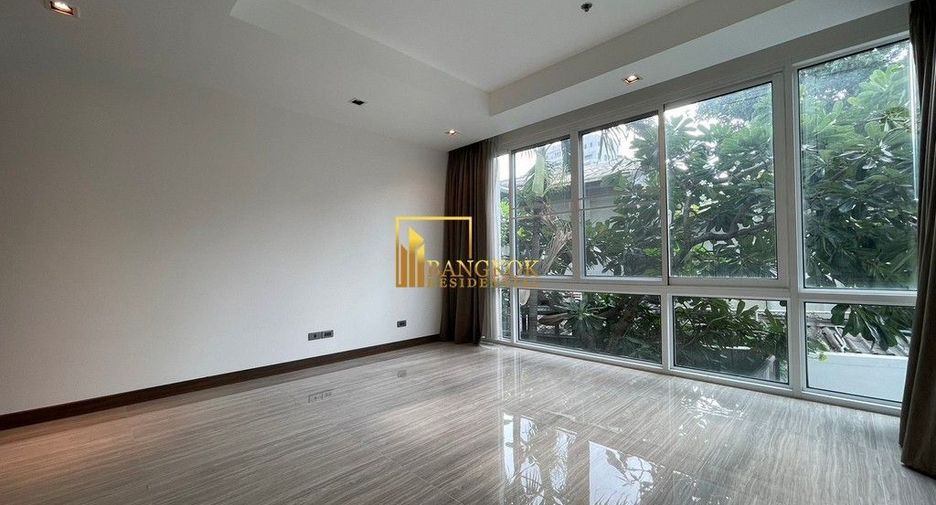 Condo en alquiler y en venta de 4 habitaciones en Khlong Toei, Bangkok