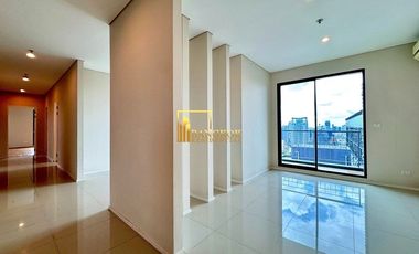 For sale 5 bedrooms condo in Watthana, Bangkok