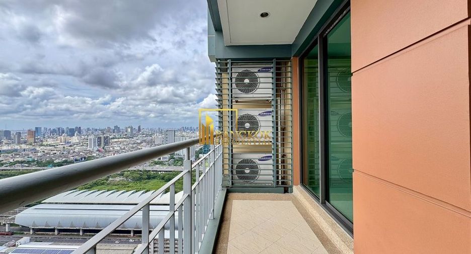 For sale 5 bedrooms condo in Watthana, Bangkok
