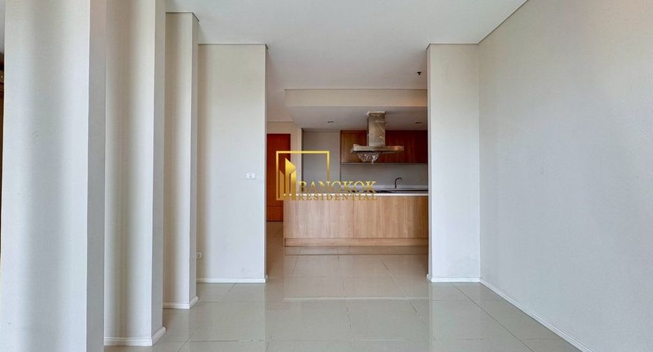 For sale 5 bedrooms condo in Watthana, Bangkok