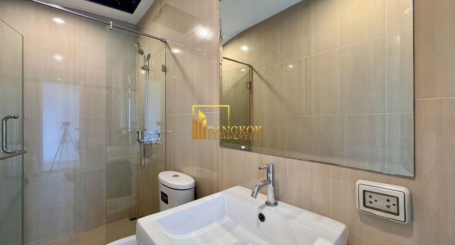 For sale 5 bedrooms condo in Watthana, Bangkok