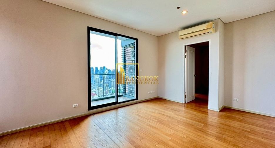 For sale 5 bedrooms condo in Watthana, Bangkok