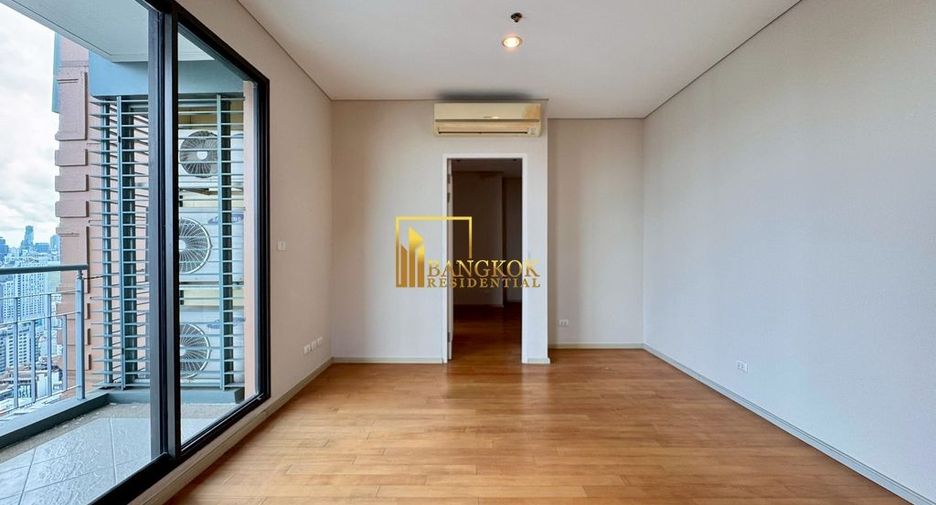 For sale 5 bedrooms condo in Watthana, Bangkok