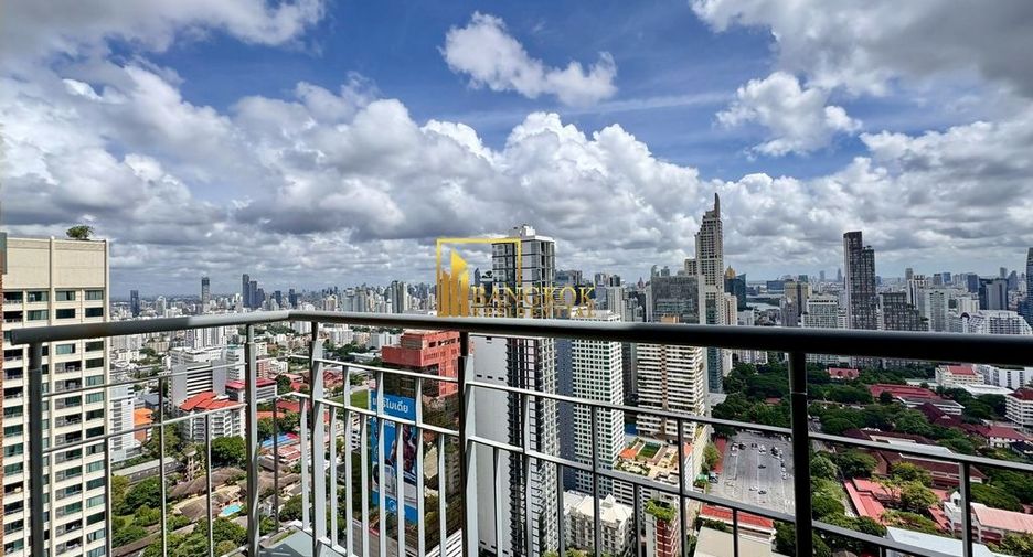 For sale 5 bedrooms condo in Watthana, Bangkok