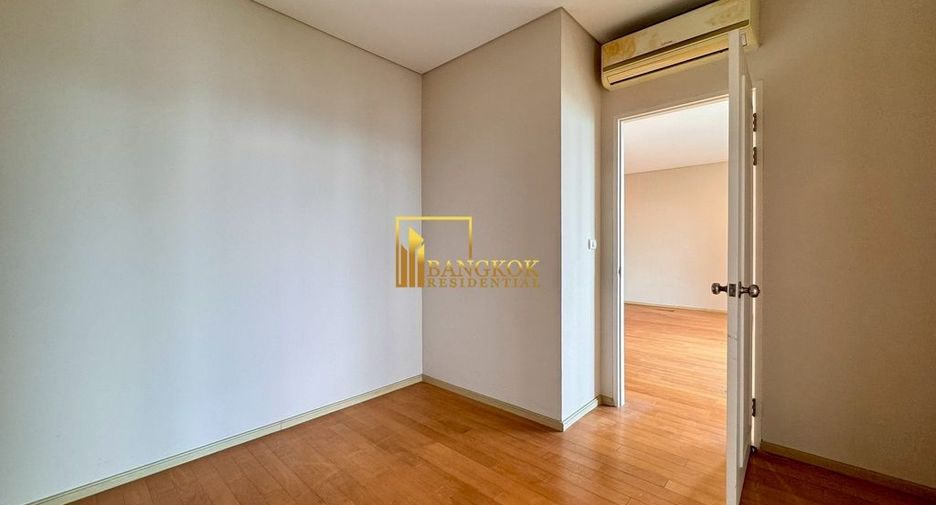 For sale 5 bedrooms condo in Watthana, Bangkok