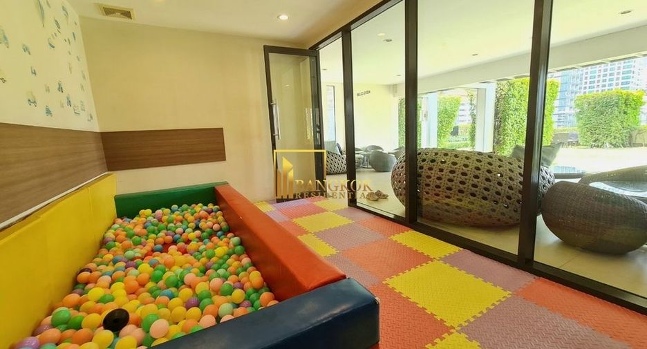 For sale 5 bedrooms condo in Watthana, Bangkok