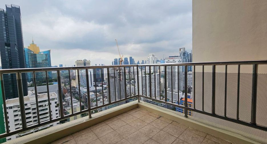 Apartamento con servicios en alquiler de 2 habitaciones en Khlong Toei, Bangkok