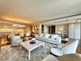 For sale 3 bedrooms condo in Watthana, Bangkok
