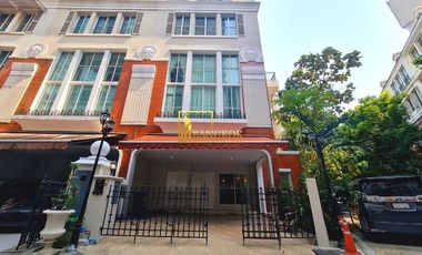 Reihenhaus zur Miete und zum Kauf mit 4 Zimmer in Watthana, Bangkok