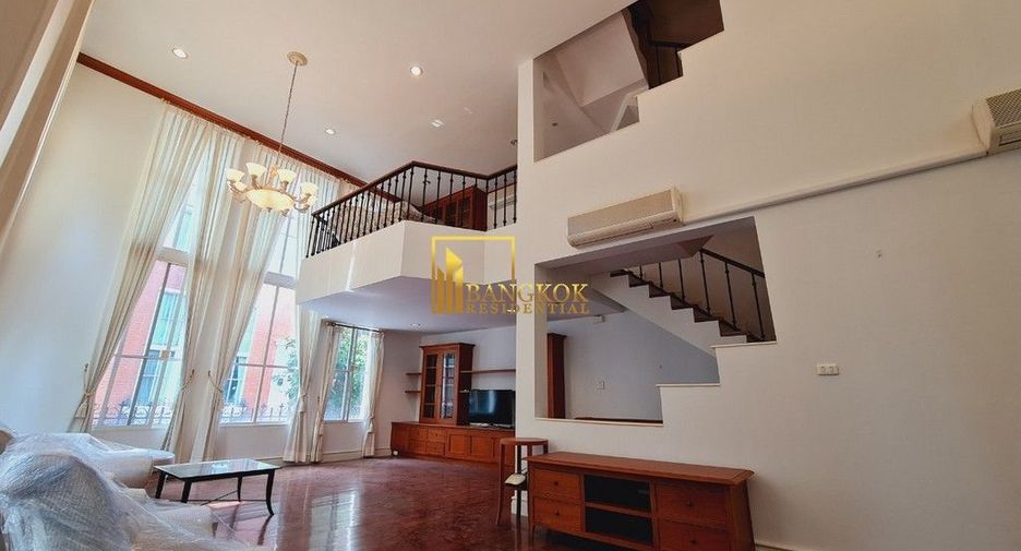 Reihenhaus zur Miete und zum Kauf mit 4 Zimmer in Watthana, Bangkok
