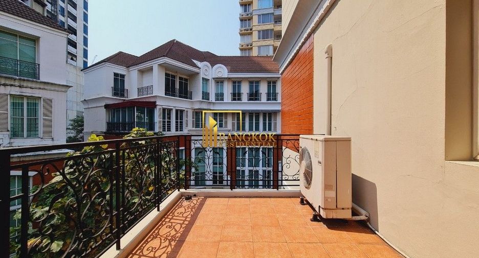 Reihenhaus zur Miete und zum Kauf mit 4 Zimmer in Watthana, Bangkok