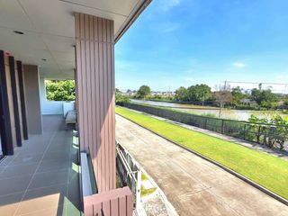 For sale 5 bedrooms house in Bang Sao Thong, Samut Prakan