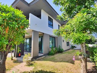 For sale 5 bedrooms house in Bang Sao Thong, Samut Prakan
