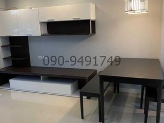 For rent 2 bedrooms townhouse in Phra Samut Chedi, Samut Prakan