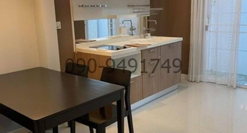 For rent 2 bedrooms townhouse in Phra Samut Chedi, Samut Prakan