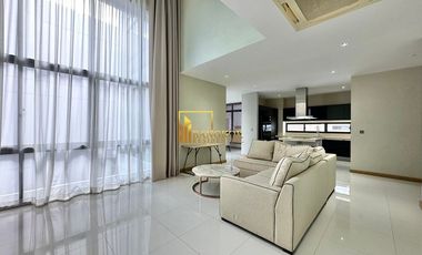 Casa en alquiler y en venta de 4 habitaciones en Huai Khwang, Bangkok