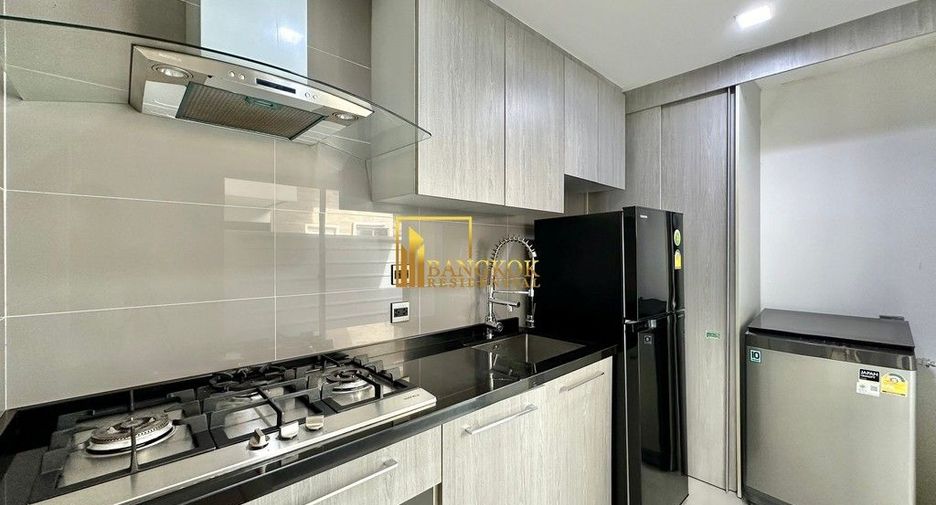 Casa en alquiler y en venta de 4 habitaciones en Huai Khwang, Bangkok