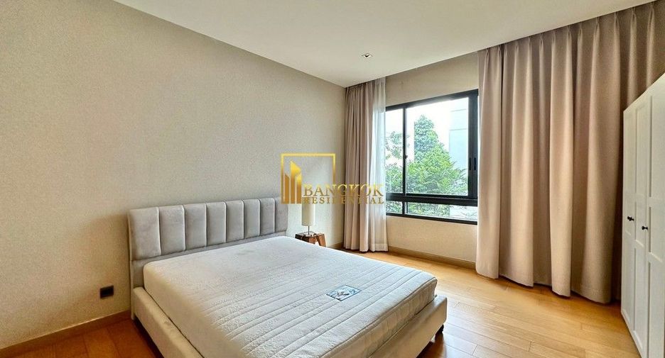 Casa en alquiler y en venta de 4 habitaciones en Huai Khwang, Bangkok