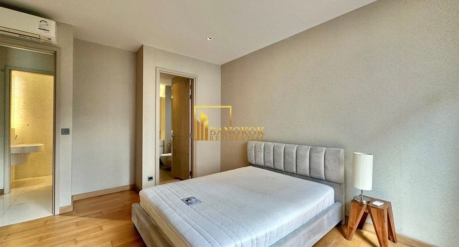 Casa en alquiler y en venta de 4 habitaciones en Huai Khwang, Bangkok