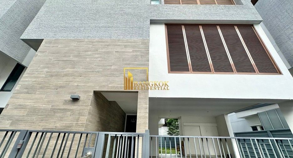 Casa en alquiler y en venta de 4 habitaciones en Huai Khwang, Bangkok