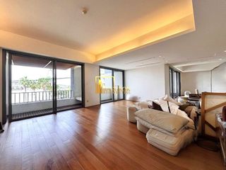For sale 3 bedrooms condo in Yan Nawa, Bangkok