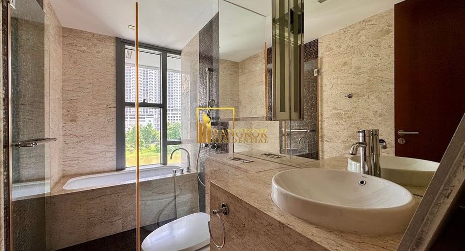 For sale 3 bedrooms condo in Yan Nawa, Bangkok