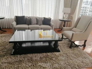 Condo en alquiler y en venta de 4 habitaciones en Khlong Toei, Bangkok