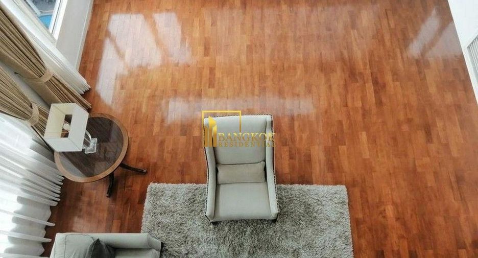 Condo en alquiler y en venta de 4 habitaciones en Khlong Toei, Bangkok