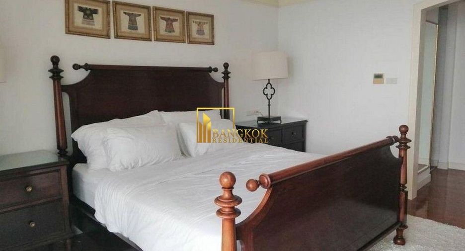Condo en alquiler y en venta de 4 habitaciones en Khlong Toei, Bangkok